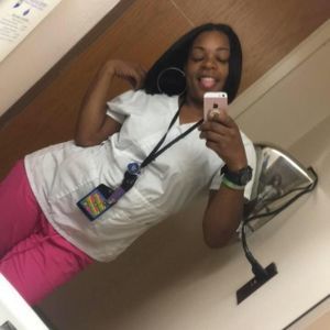 Meet your Posher, Tia